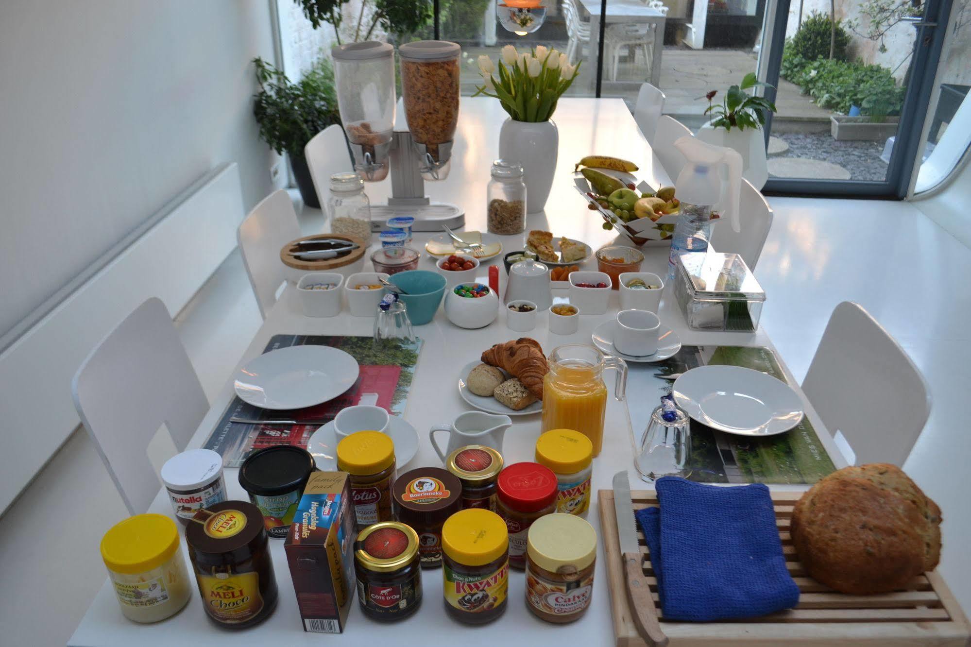 Plant Based B&B Central Brugge Buitenkant foto